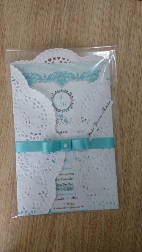 convite de casamento azul tiffany com papel rendado