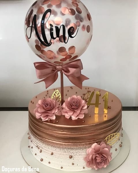 Bolo rose gold: 30 inspirações para uma festa supersofisticada  Bolo de aniversário  rosa, Bolos de aniversário, Decoração do bolo de aniversário